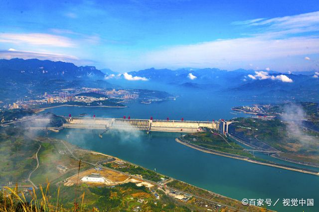三峡大坝鸟瞰图图片